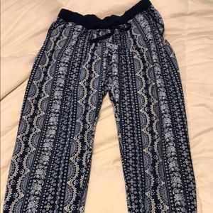 Super soft lounge sweat pants.